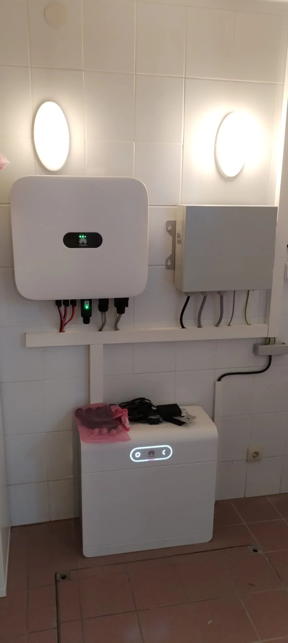 PV Installation Vorteile - Solarpanels auf Dach